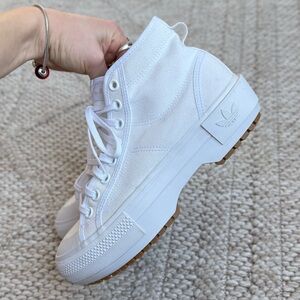 Adidas Originals Nizza Trek Sneakers – Cloud White/Gum – Women’s 8 Like New